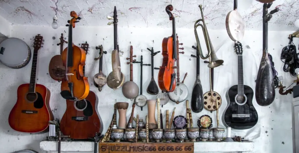 bluegrass music origins instruments