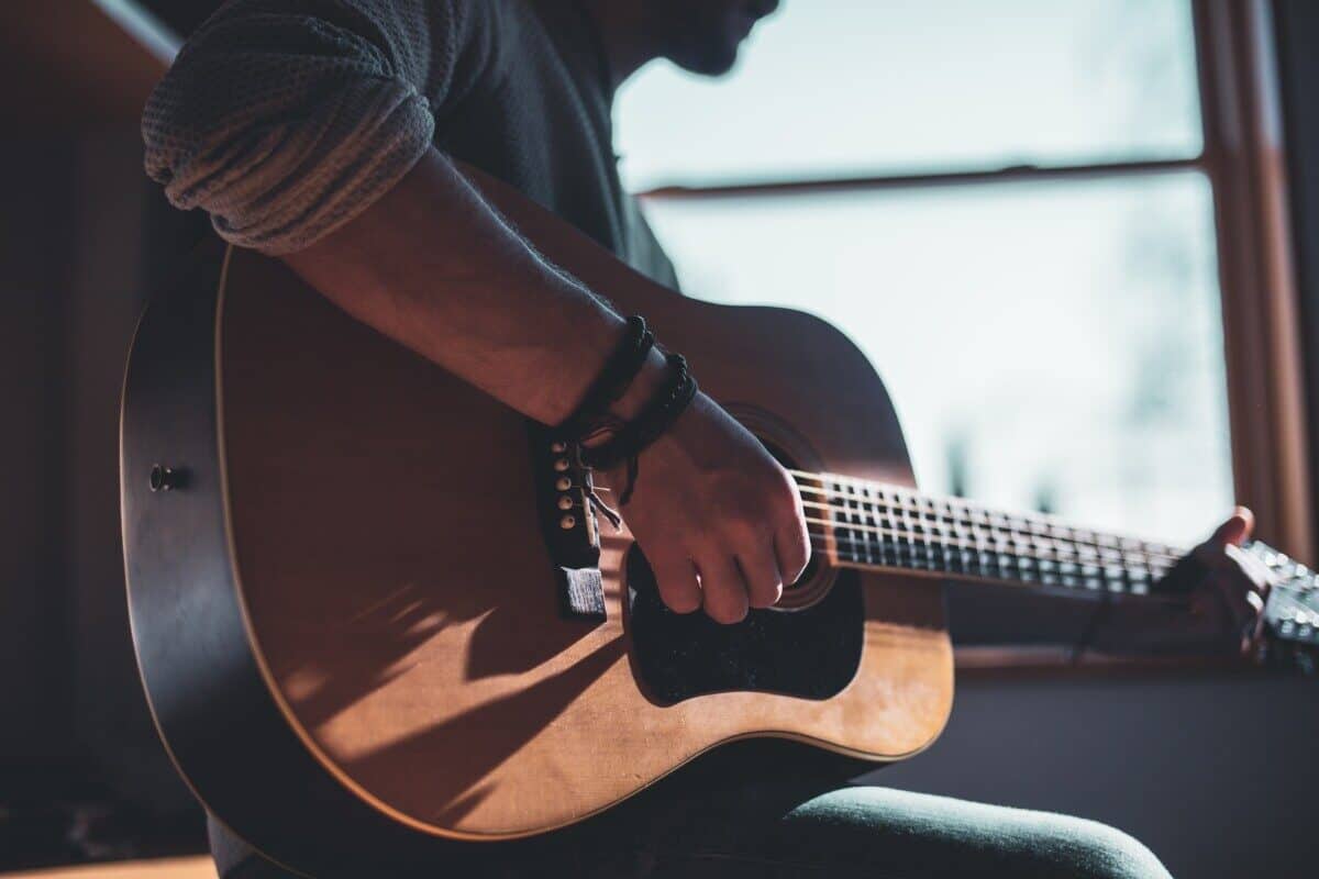 best acoustic guitar lessons