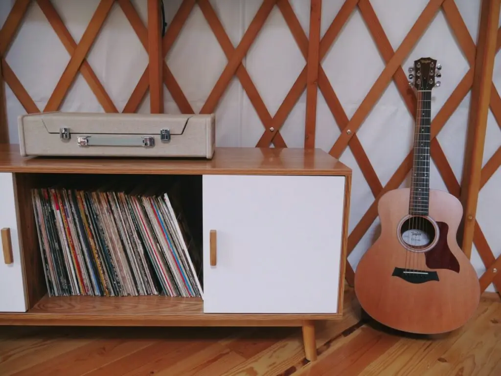 record acoustic guitar on iphone